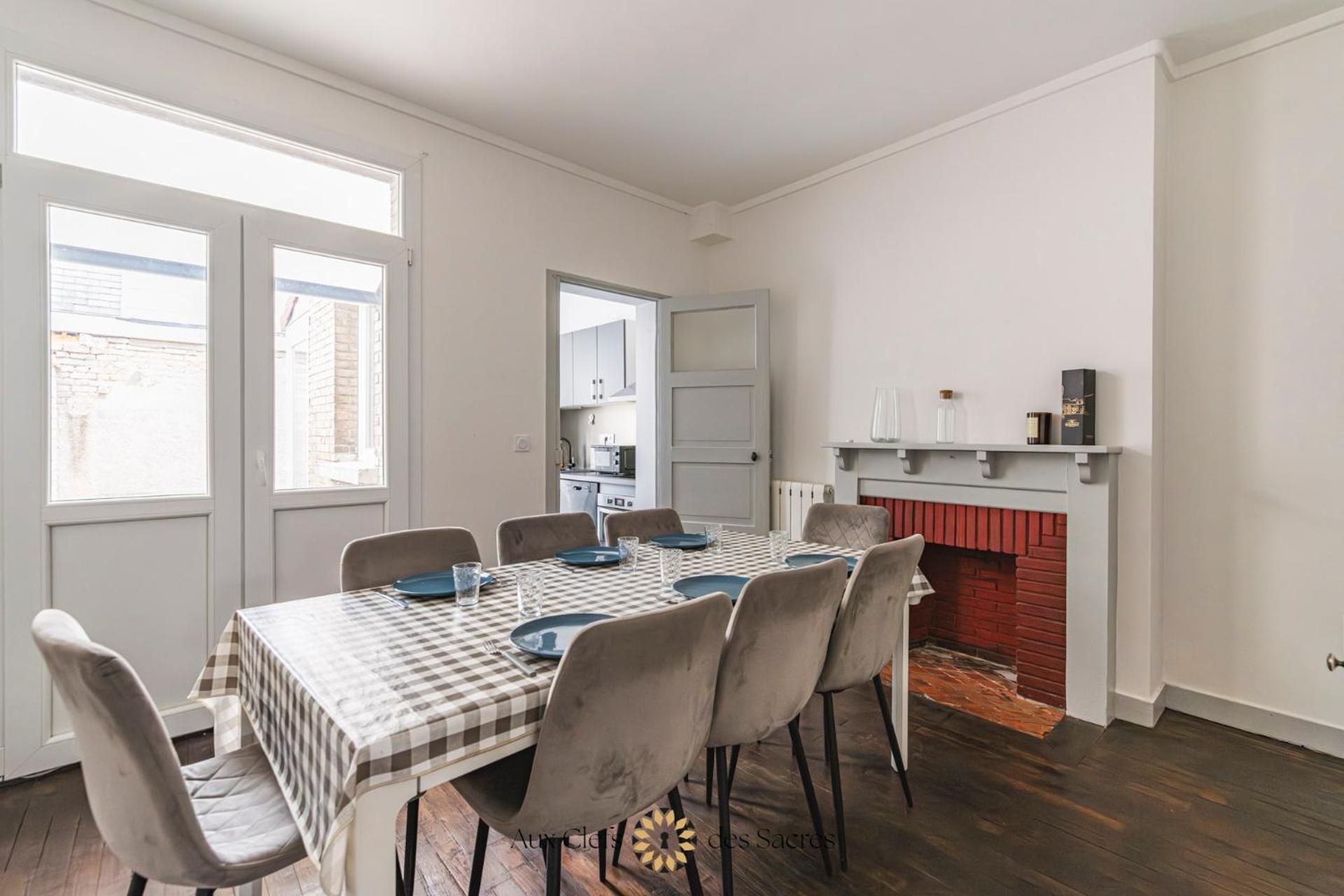 Maison De Ville Avec Cour Place Luton Ρενς Εξωτερικό φωτογραφία