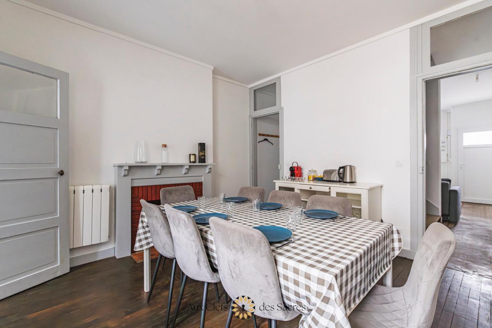 Maison De Ville Avec Cour Place Luton Ρενς Εξωτερικό φωτογραφία